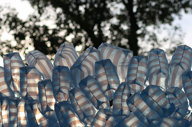 Illustration for article titled Weird Art Brings Plastic Shopping Bags Closer to Nature